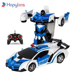 Voiture électrique RC RC Transformation Robots véhicule de sport modèle dérive jouets Cool déformation enfants cadeaux pour garçons 231117