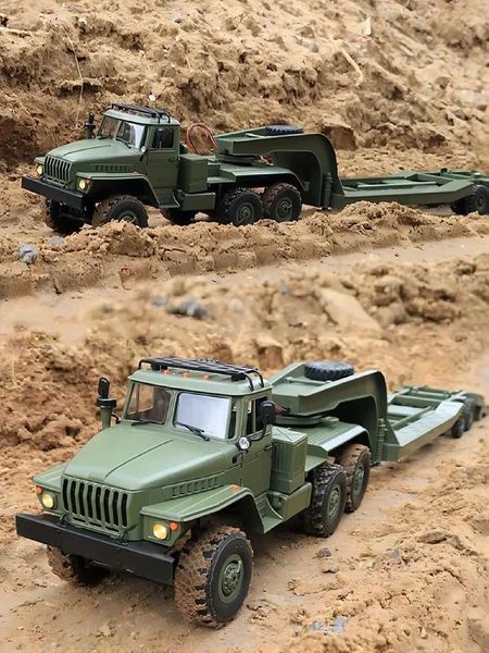 Camion RC Electric / RC RC B36-3 WPL Modèle de transport militaire pleine taille numéro 1/16 RC Car Long Track Monster WPL Remote Control Vehicle B36 / 3