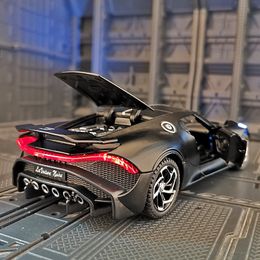 Electric/RC Track 1 32 Bugatti Lavoiturenoire Alloy Sportcar Model Diecast metaal speelgoedvoertuigen Hoge simulatie Kinderen Geschenk 230222