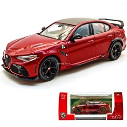 Piste électrique/RC Bburago 1 43 échelle rouge Alfa Romeo GTAm véhicule de luxe en alliage moulé sous pression modèle de jouet de Collection cadeau 231208