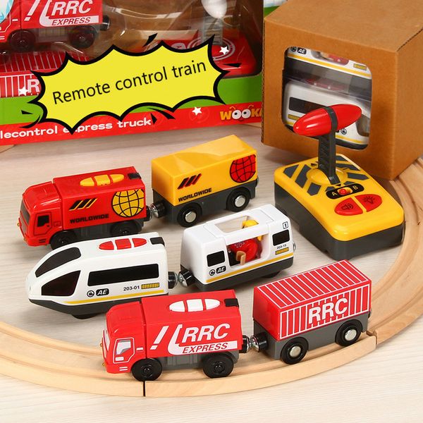 Electric / RC Track Kids Electric RC Train Set Wood Battery Car Track Toys conectado con Wooden Railway Birthday Christmas Gift para niños 230629