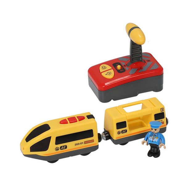 Eléctrico / RC Track RC Juego de tren eléctrico Juguetes para niños Coche Diecast Slot Juguete apto para tren de madera estándar Vía ferroviaria Batería Christmas Trem Set 230629