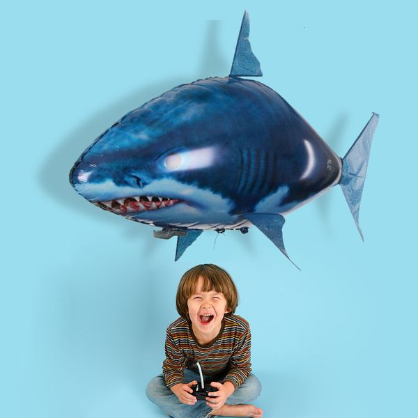 ElectricRC Animaux Creative RC Requin Jouet Simulation Requin Clown Poisson Électrique Animal Volant Ballons À Air Jouets pour Enfants Enfants Cadeaux 230504