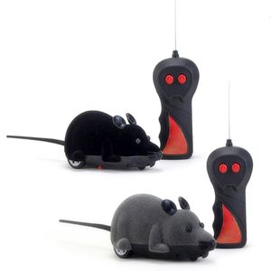 Electricrc Animals Mouse speelgoed Wireless RC Mouse Cat Toy Remote Control Fake Mouse Nieuwheid RC Cat Fun Game Mouse Toy Electronic Mouse 230407