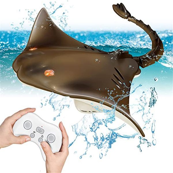 Electricrc Animals RC Toys 24g Electric Remote Control Fish Manta Rays Good Scelling Imperproof Pool Pool RC Boat for Children Summer Gift Boys 230812