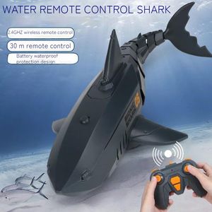 ElectricRC Boats 24g Télécommande Électrique Requin Rechargeable Animal Réservoir Baignoire Poisson Interactif Jouet Garçon Enfants Bateau Cadeau D'anniversaire 230518