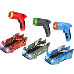 ElectricRC Auto RC Auto Stunt Infrarood Laser Tracking Muur Plafond Klimmen Volg Licht Drift 360 Roterende Elektrische Anti Zwaartekracht Auto Speelgoed 231212