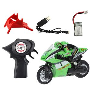 Voiture électrique télécommandée moto de course électronique RC haute vitesse électrique tout-terrain rechargeable 24Ghz moto de cascade pour garçons 230419
