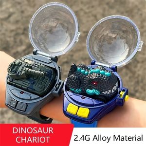 ElectricRC Car Watch Control Mini RC Dinosaur Tank Shape 24G Remote Electric led Regalo para niños Niños en cumpleaños 221101