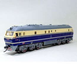 ElectricRC Spoor China Dongfeng Super Lange Simulatie Elektrische Spoor Stoom Groene Lederen Trein Model Kinderen Speelgoed Gift Display 230705