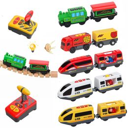 Electricrc Track RC Electric Train Railway Car Remote Control Train Magnetic Rail Car ajustement pour toutes les marques Wooden Track Toys for Children Gifts 230628