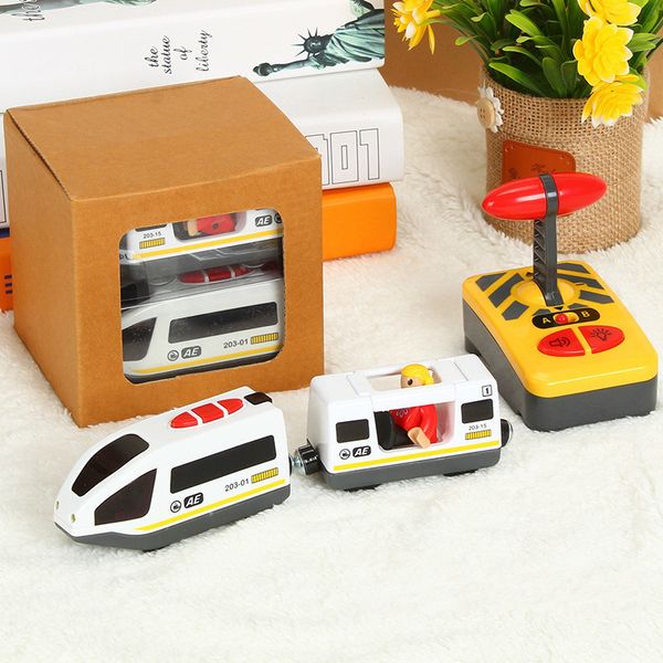 ElectricRC Track RC Juego de tren eléctrico Juguetes para niños Coche Diecast Slot Toy Fit Standard Wooden Railway Battery Christmas Trem 230518