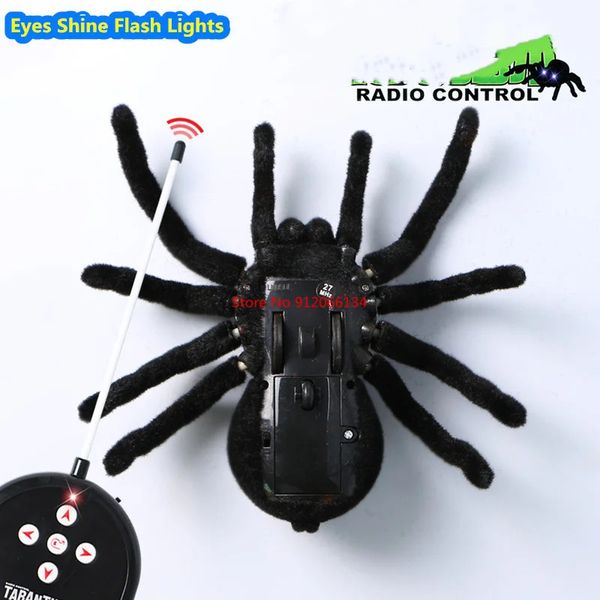 Animal électronique télécommande tarentule yeux briller intelligent noir araignée Robot Halloween RC délicate farce effrayant jouet enfant cadeau 231229