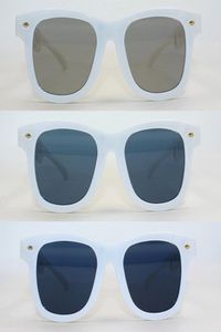 Lunettes de soleil LCD teintées électroniques pour les femmes verres à cristaux liquides à réglage mannette des verres de soleil blancs polarisés 6892636