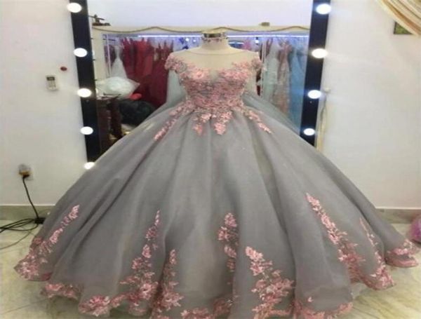 Elegantes vestidos de quinceanera 2019 Apliques de encaje floral Pink Vestidos grises de baile de baile