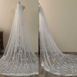 Elegantes aplicaciones 3D de mariposa Apliques de boda 3m Long Special Cut Royal Bridal Velo con accesorios de boda de velo de peine