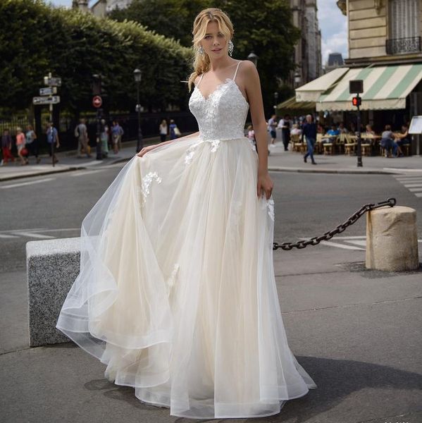 Robe de mariée trapèze élégante en dentelle, bretelles Spaghetti appliquées, en Tulle, avec traîne de balayage, Corset