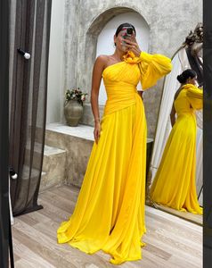 Elegant A-Line Long Sleeve One Shoulder Chiffon Evening Dresses with Flower A-Line Yellow Robe De Soiree Floor Length Zipper Back Formal Party Gowns for Women