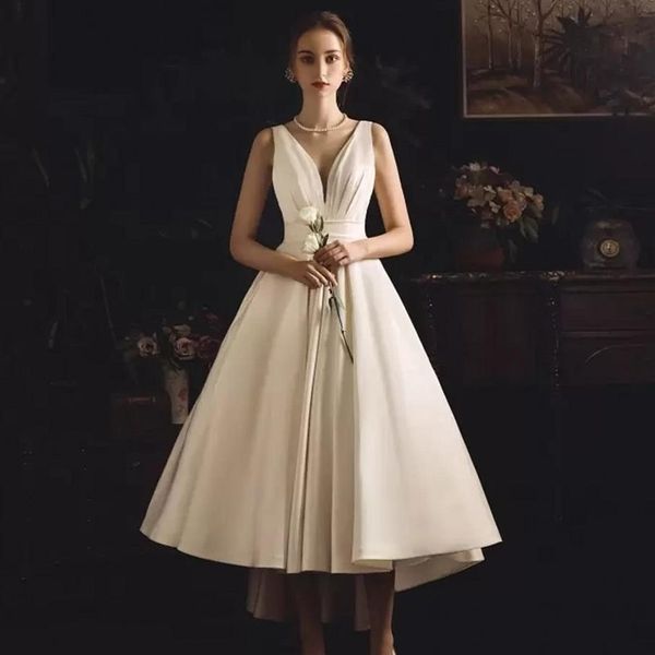 Elegante vestido De novia corto acampanado 2023 cuello en V sin mangas Hi Lo satén mujeres Vestidos De novia espalda descubierta hecho a medida Vestidos De Noiva278O