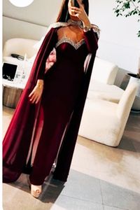 Elegante Arabische Long Bury -avondjurken met hoge nek cape crsyatsl -pailletten kralen lieverd schede sexy formele ocn jurk voor vrouwen
