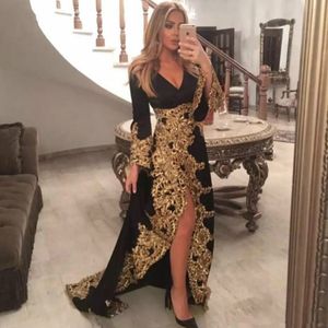 Elegante zwarte moeder van bruidsjurken goud kanten appliques Arabische Dubai lange mouwen split feestjurken vrouwen avondjurken op maat gemaakt