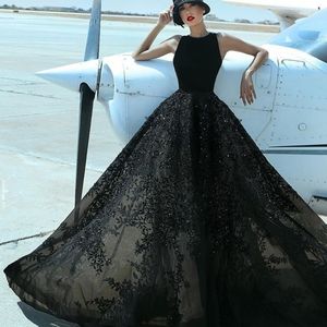 Elegant Black Said-Mhamad Prom Dress Gorgeous Beaded Lace Applicaties Mouwloze Avondjurken Simple Juweck A-lijn Avondjurken