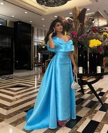 Robe de soirée fourreau bleue élégante 2024 sur les plis d'épaule satin bal robes de soirée formelles arabe Dubaï robe de soirée robes de gala