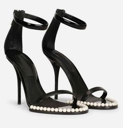 Marque élégante Keira femmes sandales chaussures fausse perle ornée de talons hauts à bout ouvert en cuir de veau noir robe en peau de chèvre mariage gladiateur Sandalias EU35-43