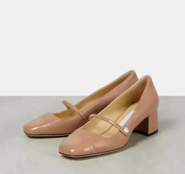 Élégante marque Femmes habillées pompe ELISA Pompes en cuir breveté 45 mm Low talon Mary chaussures de sangle ornée de perle de chaussures de créateur à talons