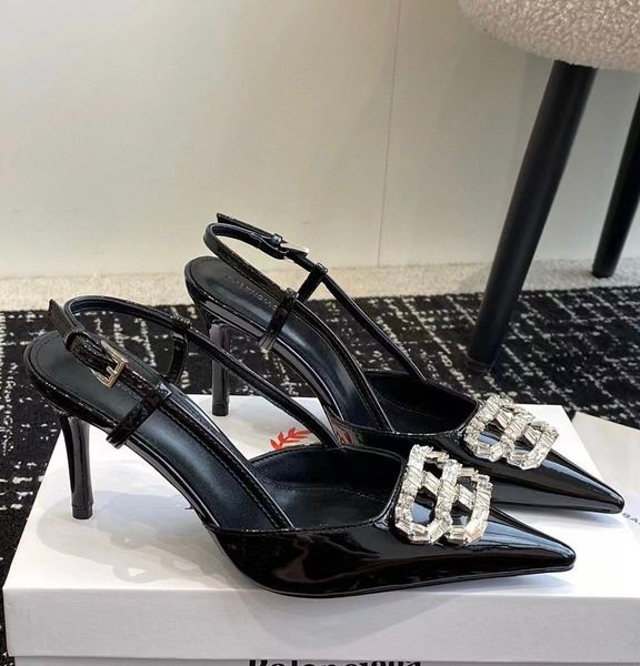 Marque élégante Femmes carrés couteau slingback pompes patent cuir sandals chaussures blanc noir rouge orteil pointu mariage mariage dame gladiator sandalias with box eu35-42