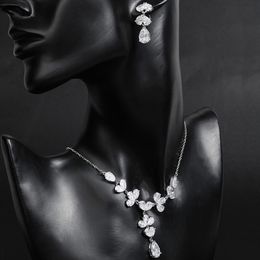 Elegante bruidswaterdruppel kristallen sieraden set voor vrouwen bruiloft ketting oorbellen set prom accessoires dames feestcadeau