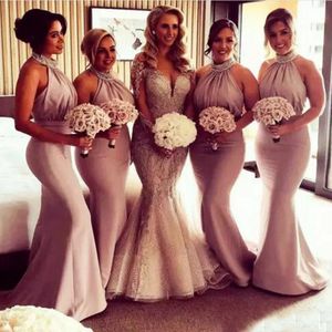 Elegantes damas de honor vestidos con cuentas adornadas halter de cuello alto sin mangas sin mangas fruncidas vestido de dama de honor vestido de bodas Dama de bodas de vestidos de honor