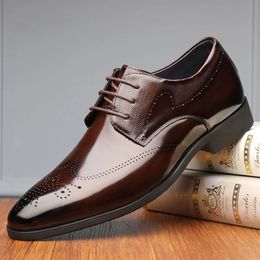Chaussures richelieu élégantes pour hommes à lacets bout pointu Oxfords Style formel en cuir fête de mariage bureau social affaires 240110