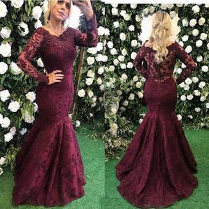 Elegante Bourgondië Kant Moeder van de Bruid Jurken met Lange Mouwen Beaded Plus Size Bruiloft Gastjurk Mermaid Gehipped Avondjurken