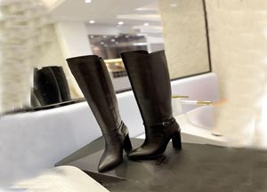 Elegant ontwerp van nieuwe Long Boots Designer Luxe Winter Sheepskin Women039S Pointy Shoes Fashion kneehigh Heels Cowboy Boots E2889175