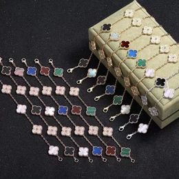 Bracelet de créateur élégant 4 bracelets de charme de trèfle à quatre feuilles cristales gemm agate shell maman de perle 18k bracelet en chaîne plaquée en argent en or 18k pour femmes bijoux de mode