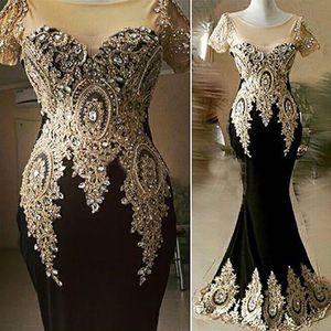 Elegante Dubai Zwarte Lange Zeemeermin Avondjurken Kristallen Kralen Geappliceerd Goud Kant Korte Mouw Vloer Lengte Formele Prom Party We2259