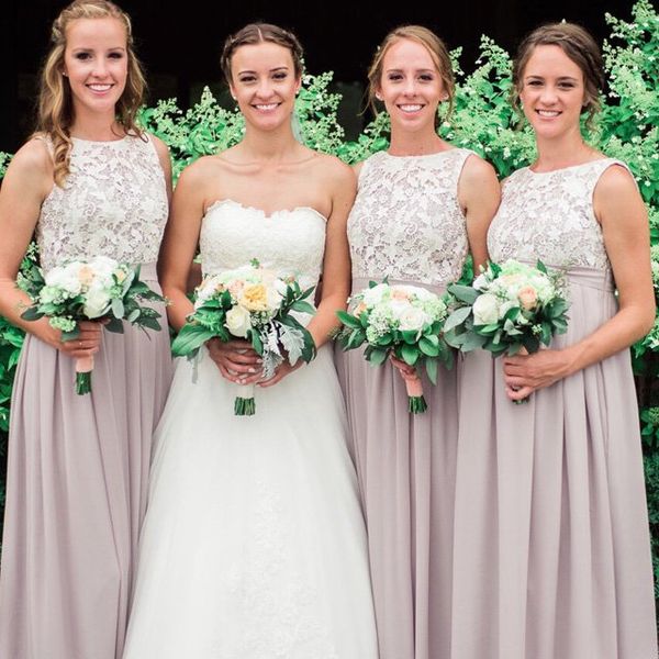 Robes de demoiselle d'honneur élégantes Dusty Pink A Line bijou longueur au sol en mousseline de soie été pays jardin maternité robe de mariée avec dentelle pour junior