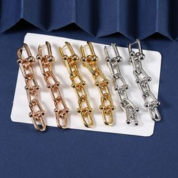 Elegante periodista de orejas S925 Pendientes de drop de plata esterlina diseñador de marca de lujo para mujeres t anillos de plata chapados plateados borde colgantes accesorios de joyería regalo