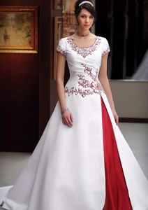 Robes de mariée à broderie élégante Une ligne de la ligne Bouche bridale en satin rouge et foncé