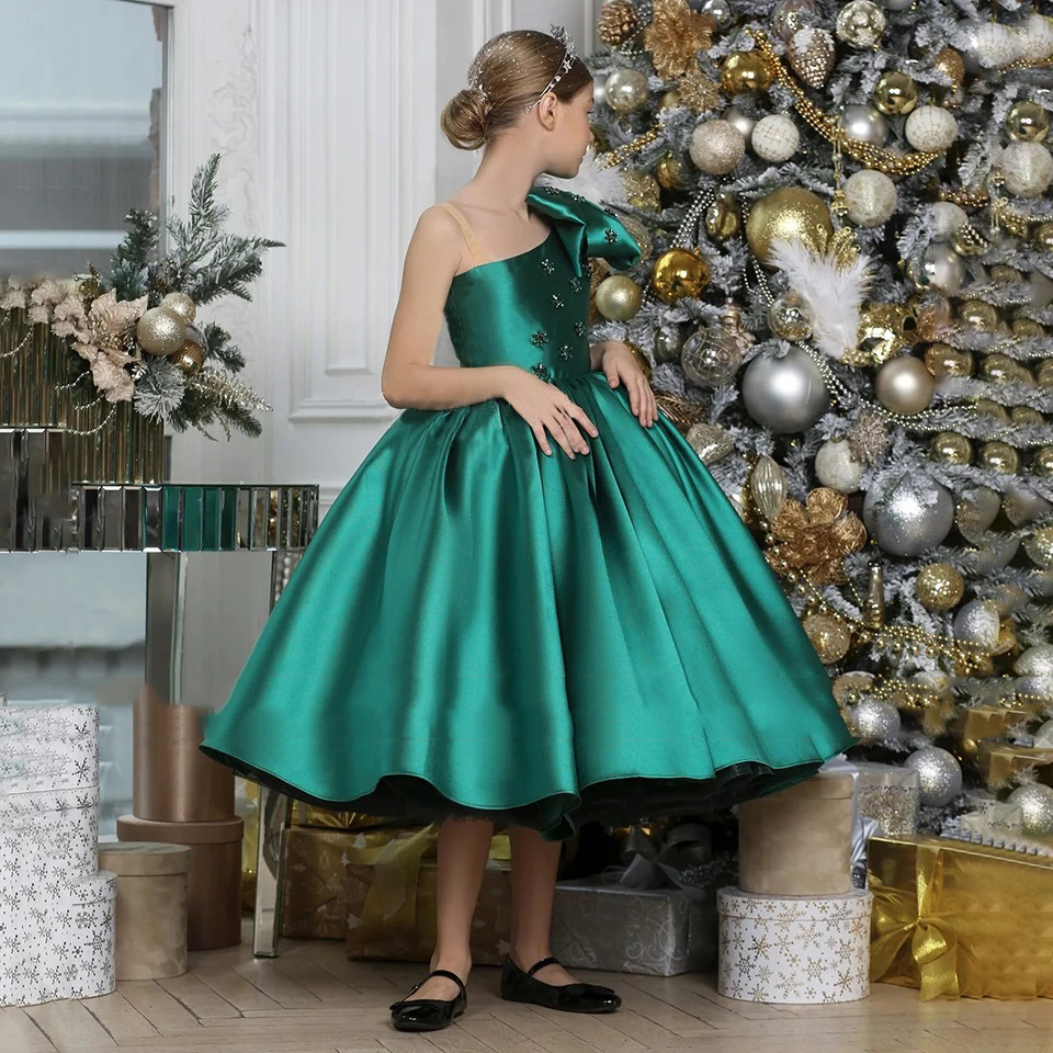 elegante abito da ragazza di fiore con una spalla verde smeraldo 2024 principessa grande fiocco cristalli che borda abiti da prima comunione per la festa di compleanno
