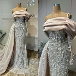 Elegant Evenant Crystal Long Mermaid Pearls Sequins Sleeves Formal Prom Robe Prom Pleas Sweep Train Robes de train pour Ocn es spécial