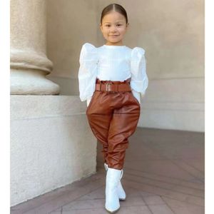 Mode élégante enfants filles vêtements ensemble manches bouffantes chemisier côtelé t-shirt hauts en cuir PU pantalons longs avec ceinture 2 pièces costume de filles 240226