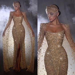 Elegante gouden zeemeermin-avondjurken met cape-pailletten kralen strapless feestgalajurk split aan de voorkant formele lange rode loperjurk voor speciale gelegenheden