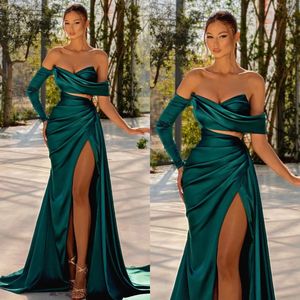 Elegante groene avondjurken Off-shoulder ruches feestjurk sweep trein split lange jurk voor speciale gelegenheid op de rode loper