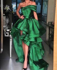 Elegante Hi-Lo Green Tafta prom-jurken met ruches A-lijn een schouder geplooide asymmetrische lengte ritssluiting Back prom jurken voor vrouwen