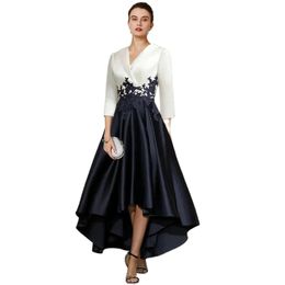 Elegant Hi-Lo Satin en dentelle Mère de la mariée Robes avec poches A-Line 3/4 Manches à manches plissées Longueur asymétrique maman de la robe de marié Robe de la marraine pour les femmes