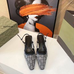 Elegantes zapatillas de tacón de tacón Mujeres Moda de malla hueca Sandalias decorativas de diseño de diseño nuevos tacones de grosor de cuero genuino de cuero genuino