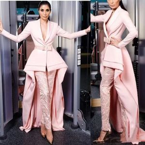 Designeur élégant Hauts Jumpsuits Hauts Jumpsuits Soirée Robes de la soirée V ecouque Pantalon de dentelle Rose Pantalon Pantalon Porter avec manches longues Satin Sash Robes de célébrité Arabe Dubaï