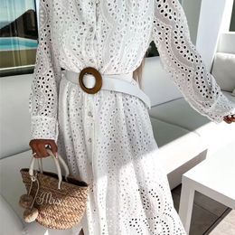 Elegante ahueca hacia fuera el vestido sólido de encaje Office Lady Slit Button Shirt Summer Spring Long Sleeve Tennis Beach es Robe 220613